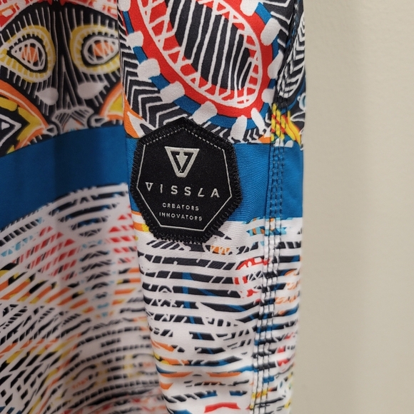 VISSLA Shark Alley Upcycled Boardshorts - Sz 34 - Picture 3 of 12